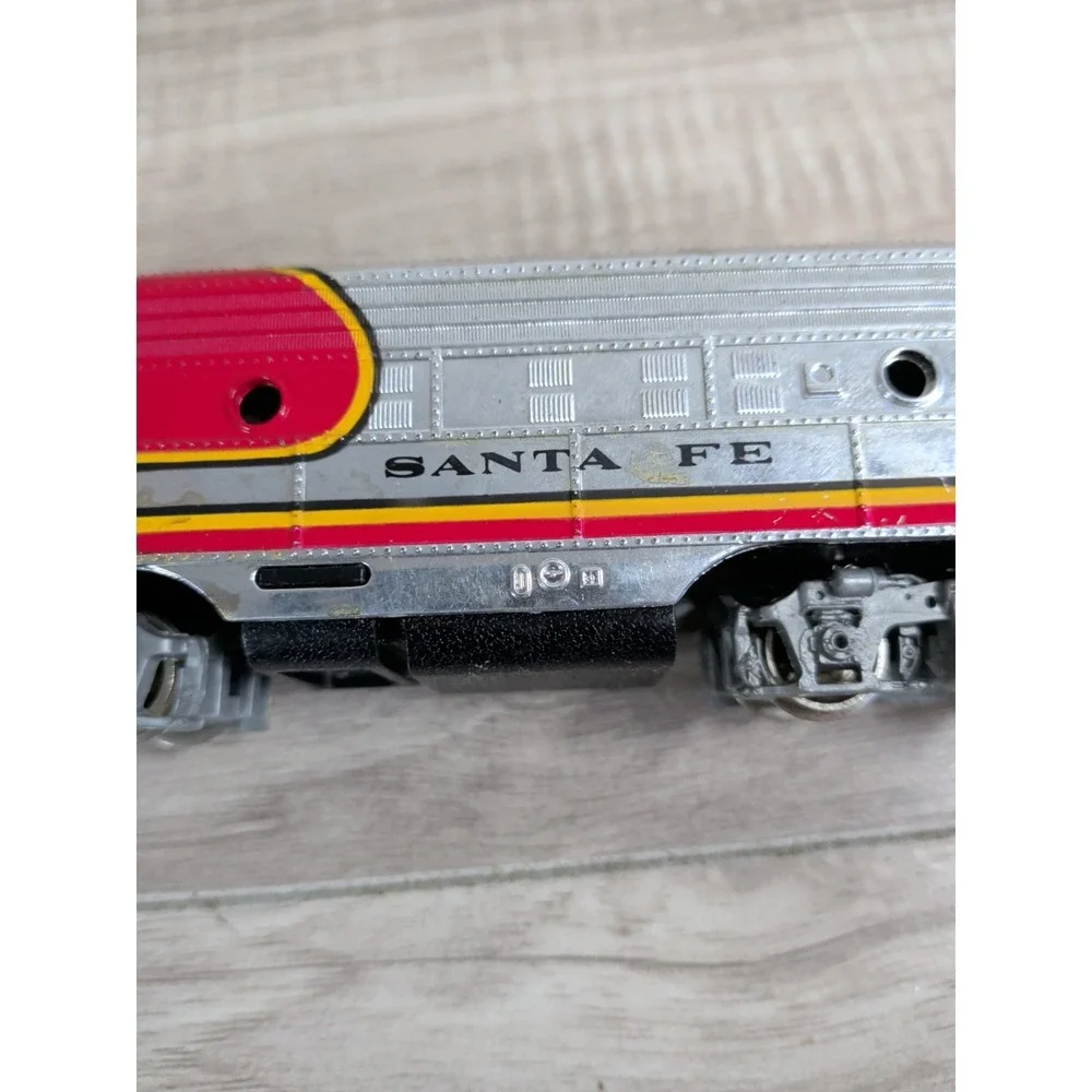 HO Scale Bachmann Santa Fe F7 Diesel Locomotive #307 Warbonnet Vintage Train
